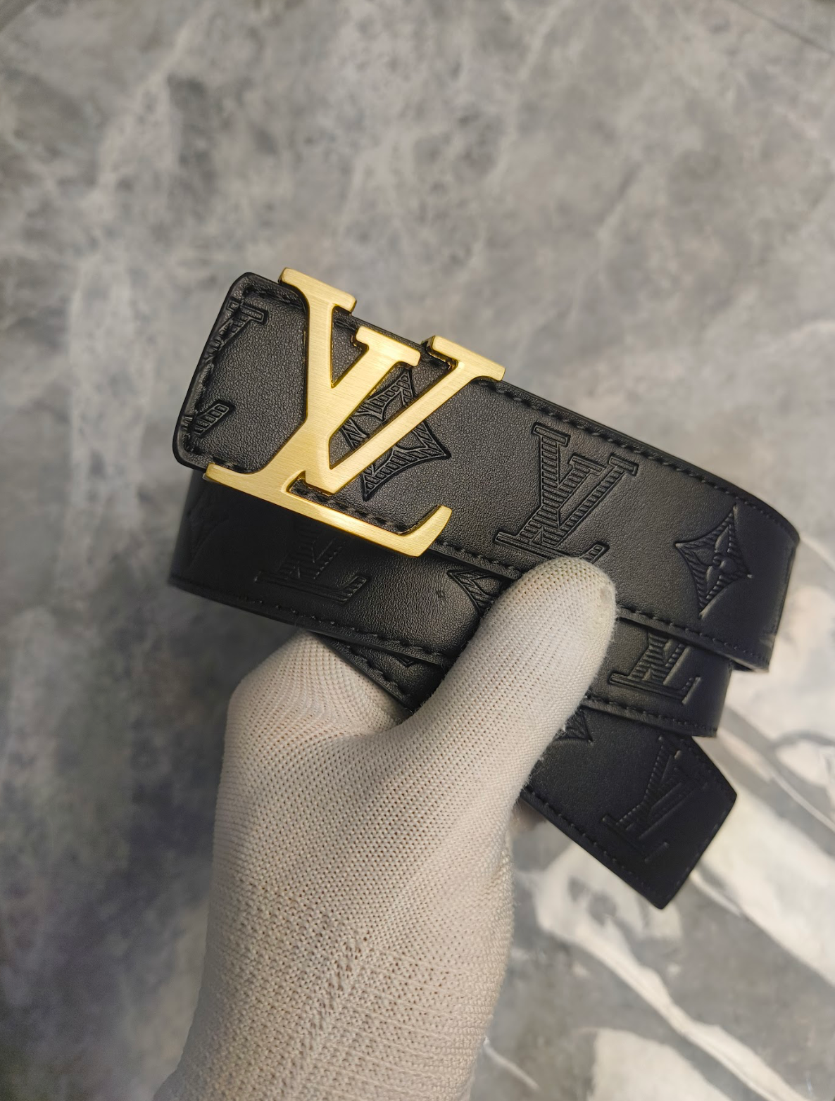 Cinto Closet LV