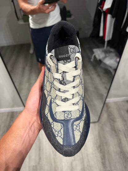 Sapatilhas Closet GC